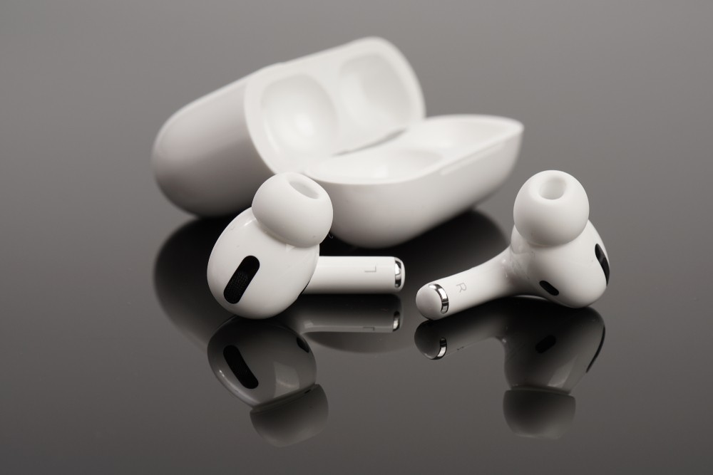 how-to-connect-and-pair-your-airpods-to-your-macbook-reactionary-times