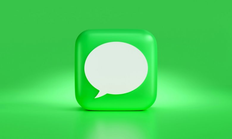 a green square with a white speech bubble